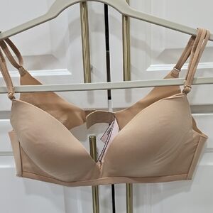 Victoria's Secret Nude Wireless Bra